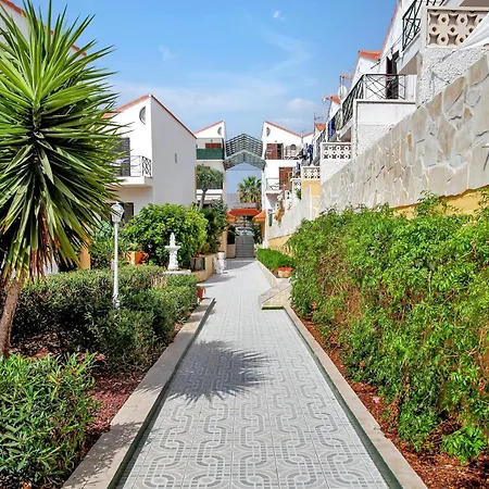 2 Bedrooms In Playa De Americas Appartement *