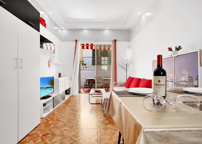 2 Bedrooms In Playa De Americas Playa de las Americas (Tenerife)