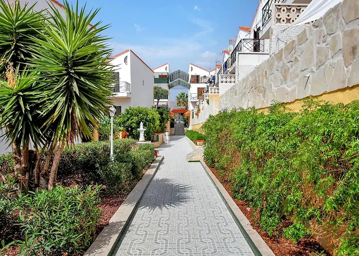 2 Bedrooms In Playa De Americas Apartment *