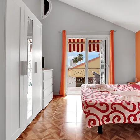 Апартаменты 2 Bedrooms In Playa De Americas Плая-де-лас-Америкас