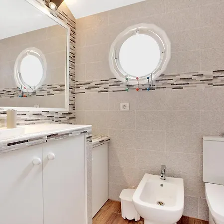 2 Bedrooms In Playa De Americas Апартаменты